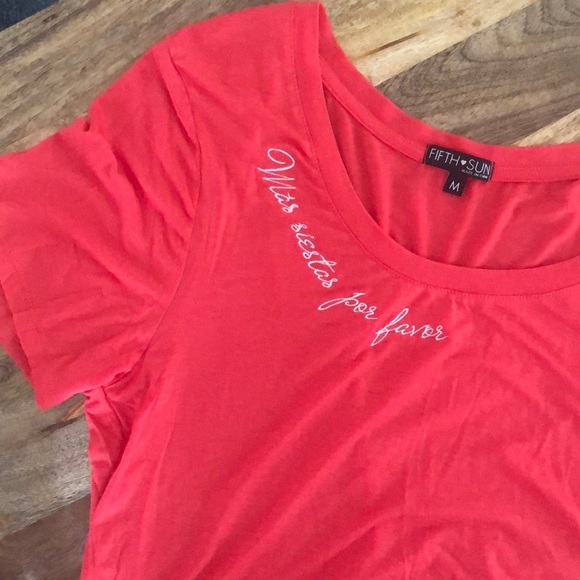 Fifth Sun Tops - Mas siestas por favor tee • NWOT